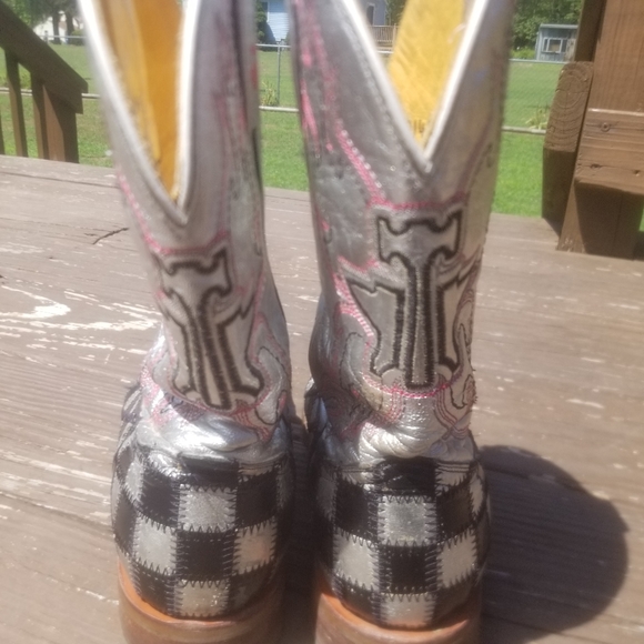 Tin Haul Shiny Metal Boots - Picture 5 of 11